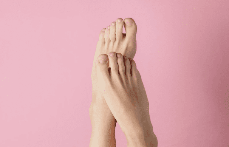 12 Itchy Feet Remedies That Actually Work