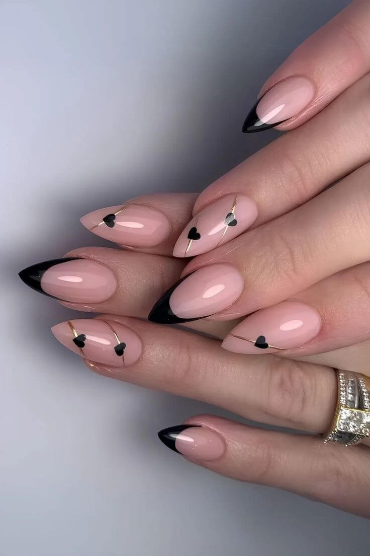 22 Black Nail Design Ideas to Copy